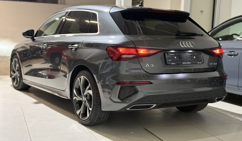 
								AUDI A3 SPB S-line Edition 35 TDI 2.0 150 CV S-tronic full									