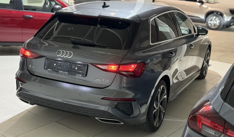 
								AUDI A3 SPB S-line Edition 35 TDI 2.0 150 CV S-tronic full									