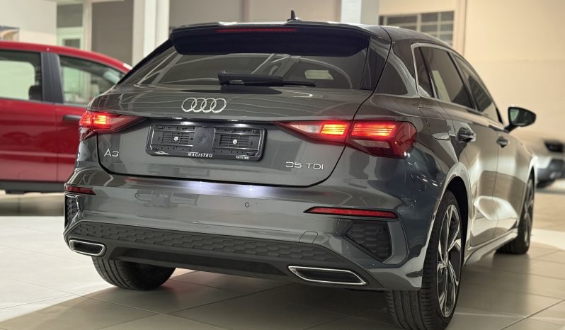 
								AUDI A3 SPB S-line Edition 35 TDI 2.0 150 CV S-tronic full									