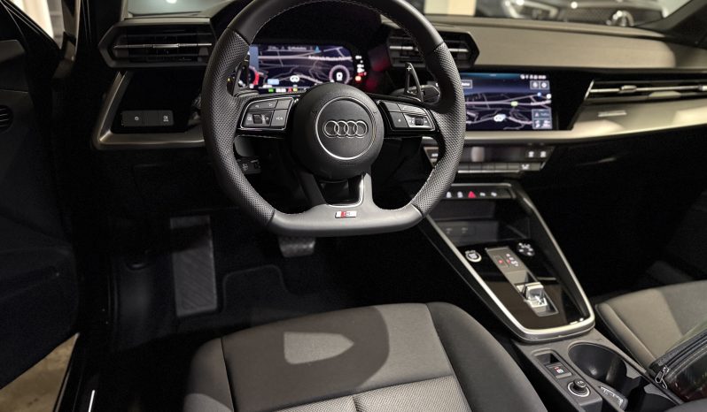 
								AUDI A3 SPB S-line Edition 35 TDI 2.0 150 CV S-tronic full									