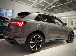 
										AUDI Q3 S-line Identity Black 35 TDI 2.0 150 CV S-tronic full									