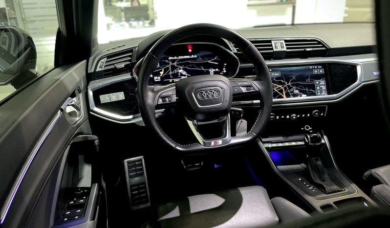 
								AUDI Q3 S-line Identity Black 35 TDI 2.0 150 CV S-tronic full									