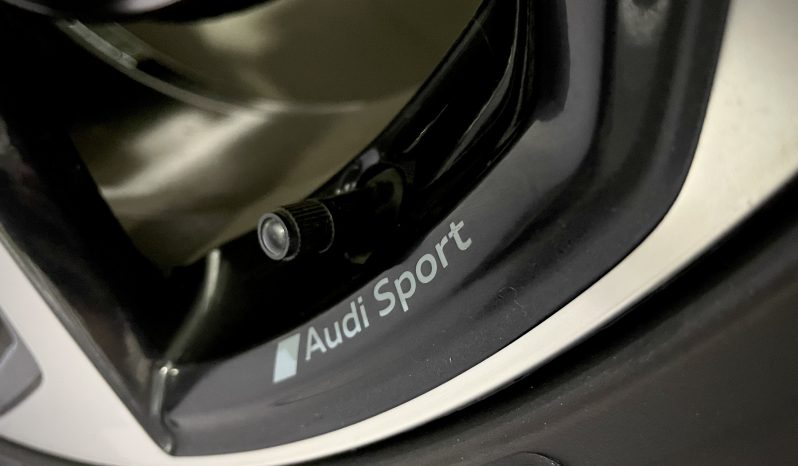 
								AUDI Q3 S-line Identity Black 35 TDI 2.0 150 CV S-tronic full									