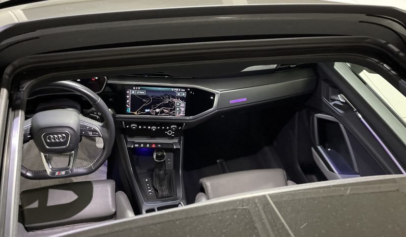 
								AUDI Q3 S-line Identity Black 35 TDI 2.0 150 CV S-tronic full									