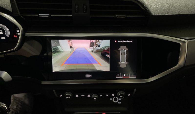 
								AUDI Q3 S-line Identity Black 35 TDI 2.0 150 CV S-tronic full									