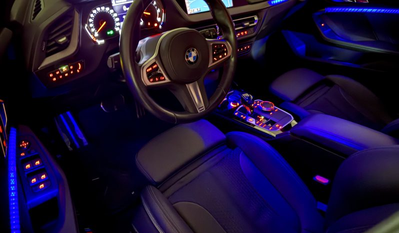 
								BMW Serie 1 116d Msport Blu Misano full									