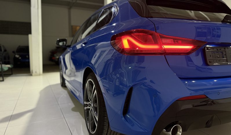 
								BMW Serie 1 116d Msport Blu Misano full									