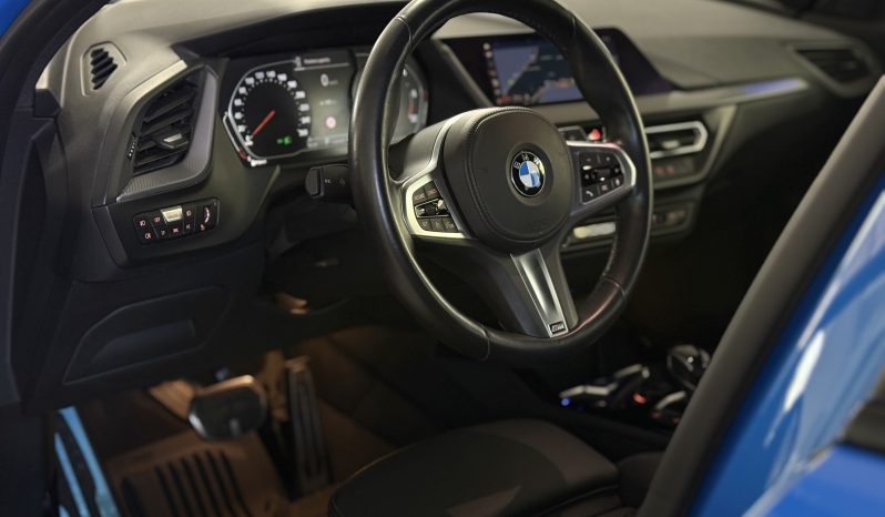 
								BMW Serie 1 116d Msport Blu Misano full									