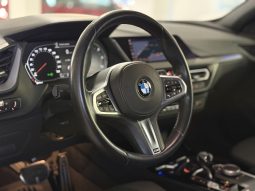 
										BMW Serie 1 116d Msport Blu Misano full									