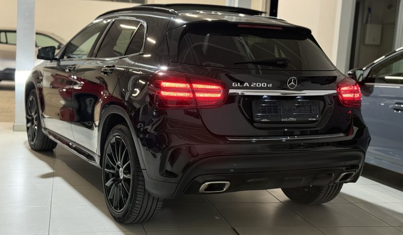 
								Mercedes-Benz GLA 200d Automatic EDITION Premium AMG Pack NIGHT full									