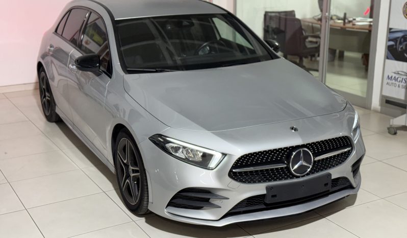 
								Mercedes-Benz CLASSE A 200d Automatic Premium AMG Night Edition full									