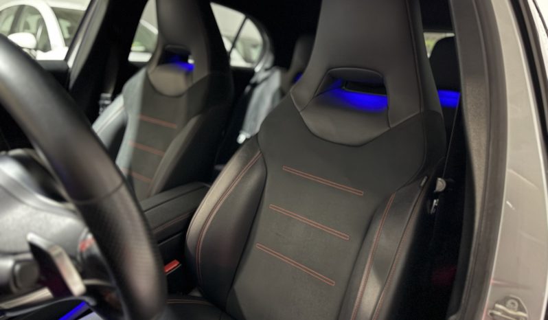 
								Mercedes-Benz CLASSE A 200d Automatic Premium AMG Night Edition full									