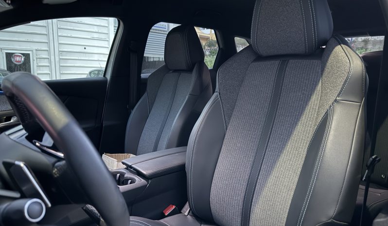 
								Peugeot 3008 Allure Pack MY23 BlueHDi 130 S&S full									