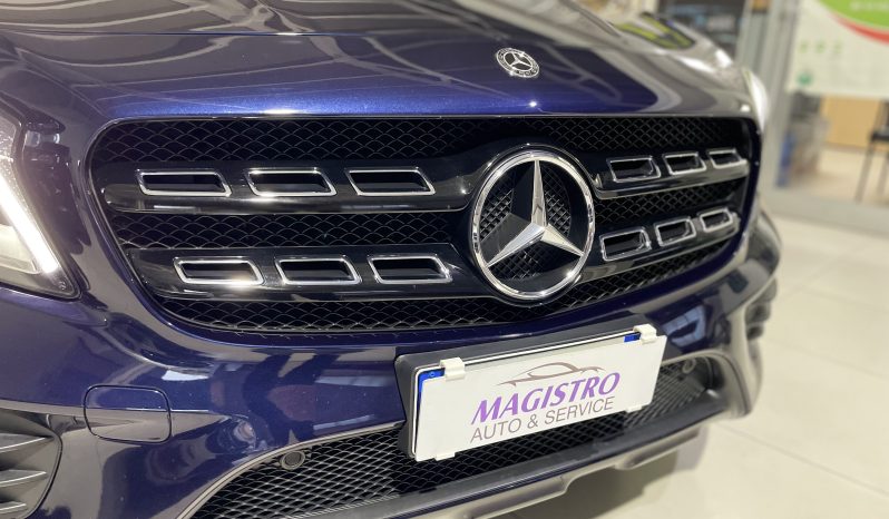 
								Mercedes-Benz GLA 200d Automatic Premium AMG Night Edition full									