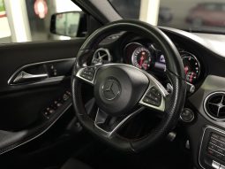 
										Mercedes-Benz GLA 200d Automatic Premium AMG Night Edition full									