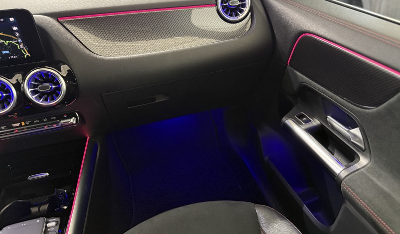 
								Mercedes-Benz GLA 200d Automatic Premium AMG full									