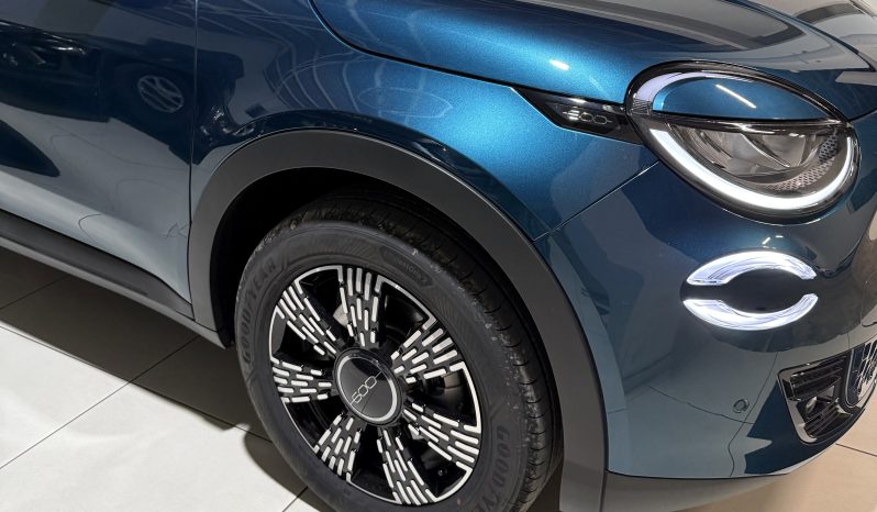 
								New FIAT 600 ICON Hybrid 1.2 81 KW/110 CV Automatico full									