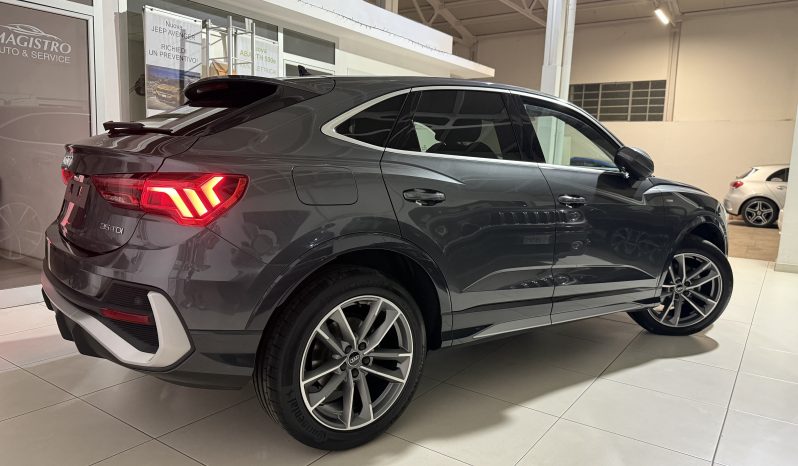 
								AUDI Q3 SPB 35 TDI 2.0 150 CV S-line Edition S-tronic full									