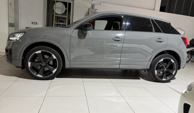 
								Audi Q2 35 TFSI 150 CV S-line Identity Black full									