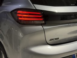 
										Peugeot 208 Allure KM0 MY25 PureTech 100 S&S MT6 full									