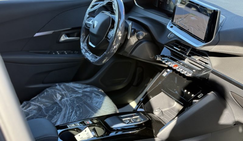 
								Peugeot 208 Allure Hybrid MY25 110 S&S e-DCS6 full									