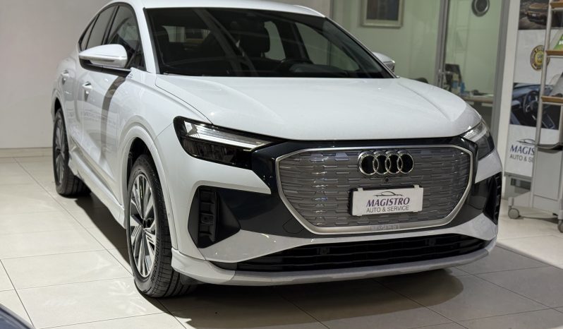 
								New Audi Q4 SPB 40 e-tron 204 CV Advanced Plus MY23 full									