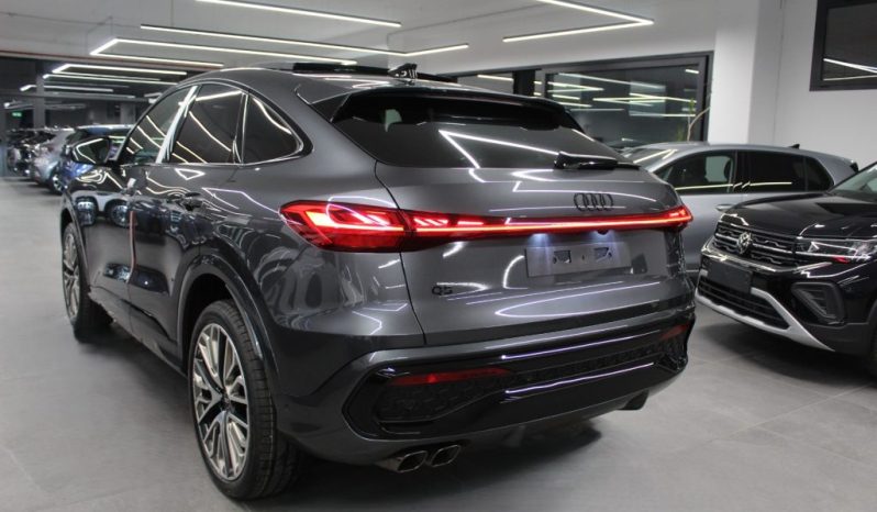 
								AUDI Q5 SPB S-Line Identity Black TDI QUATTRO MY25 full									