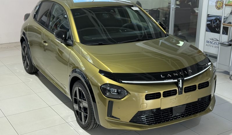 
								New Lancia Ypsilon LX MY26 Hybrid 1.2 110 CV e-DCT full									