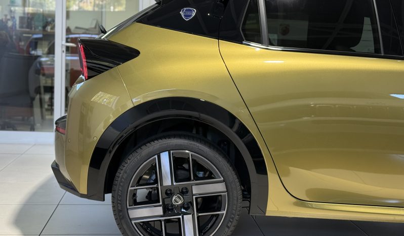 
								New Lancia Ypsilon LX MY26 Hybrid 1.2 110 CV e-DCT full									