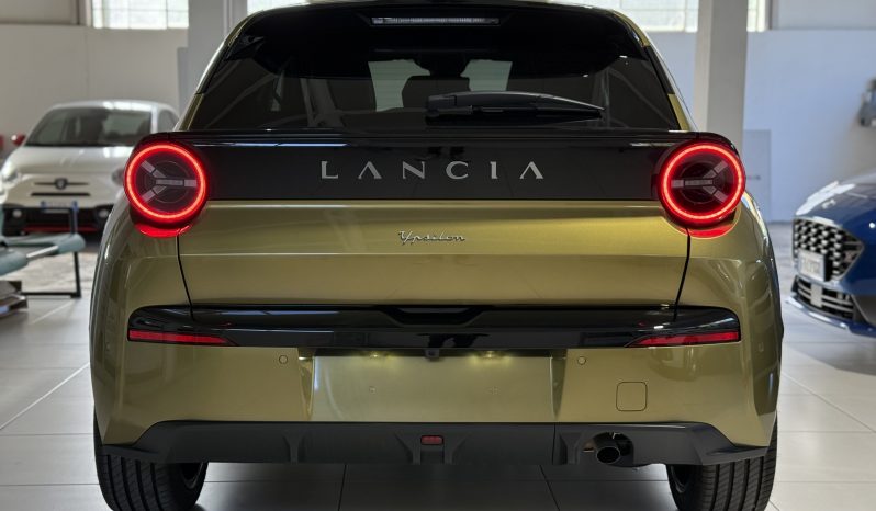 
								New Lancia Ypsilon LX MY26 Hybrid 1.2 110 CV e-DCT full									