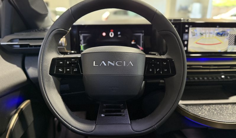 
								New Lancia Ypsilon LX MY26 Hybrid 1.2 110 CV e-DCT full									