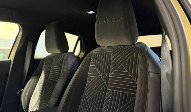 
								New Lancia Ypsilon LX MY26 Hybrid 1.2 110 CV e-DCT full									