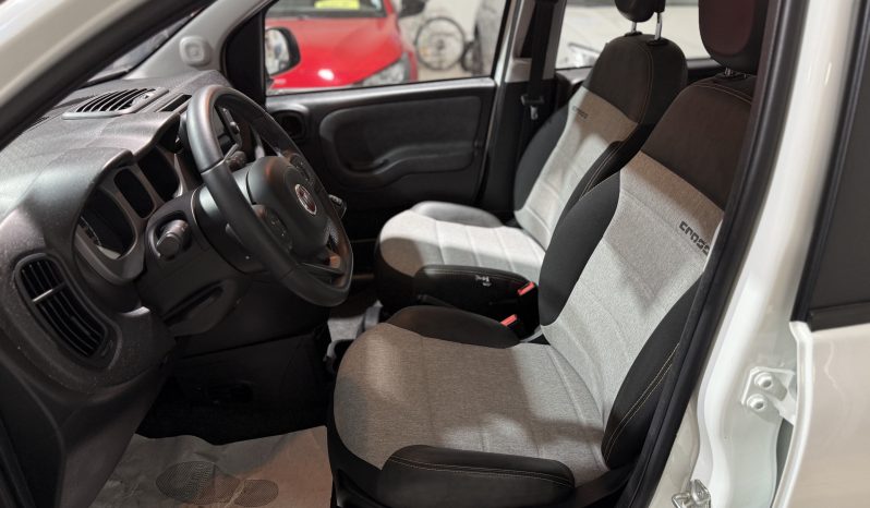 
								Fiat Panda Cross 1.0 70cv full									