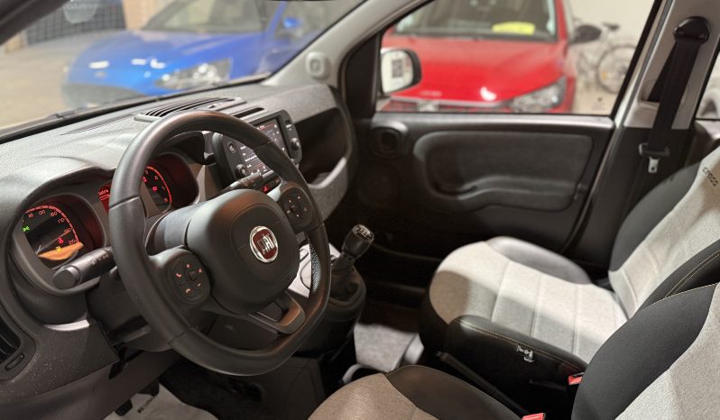 
								Fiat Panda Cross 1.0 70cv full									