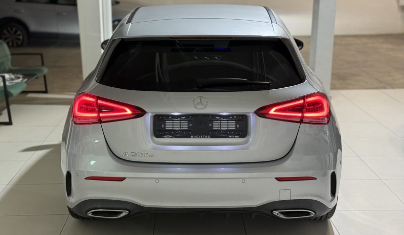 
								Mercedes-Benz Classe A 200 d (W177) 2.0 150 CV Premium AMG Night Full full									