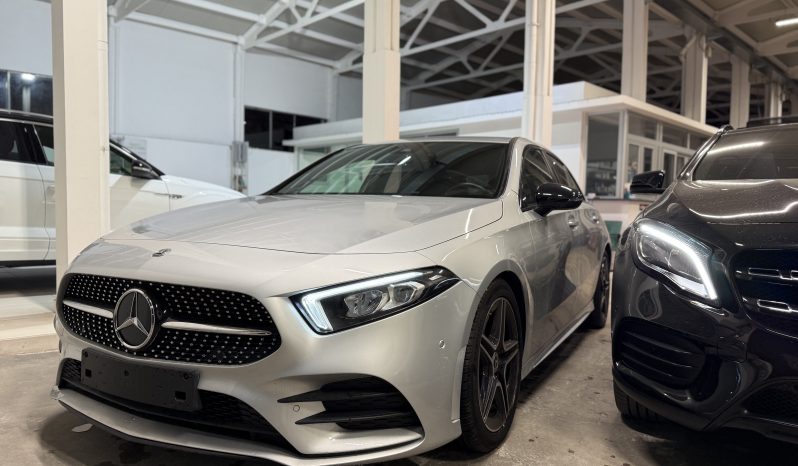 
								Mercedes-Benz Classe A 200 d (W177) 2.0 150 CV Premium AMG Night Full full									