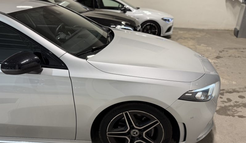 
								Mercedes-Benz Classe A 200 d (W177) 2.0 150 CV Premium AMG Night Full full									