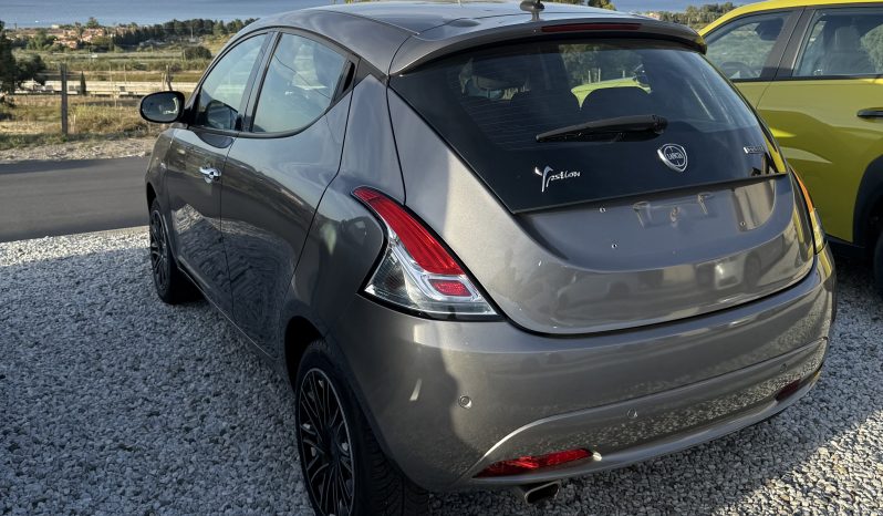 
								LANCIA YPSILON GOLD 1.0 HYBRID 70CV full									