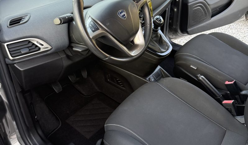 
								LANCIA YPSILON GOLD 1.0 HYBRID 70CV full									