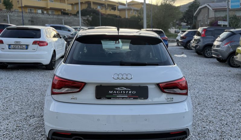 
								AUDI A1 TFSI ULTRA 1.0 95 CV full									
